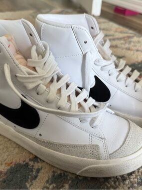 Nike Women’s White High-Top Blazers